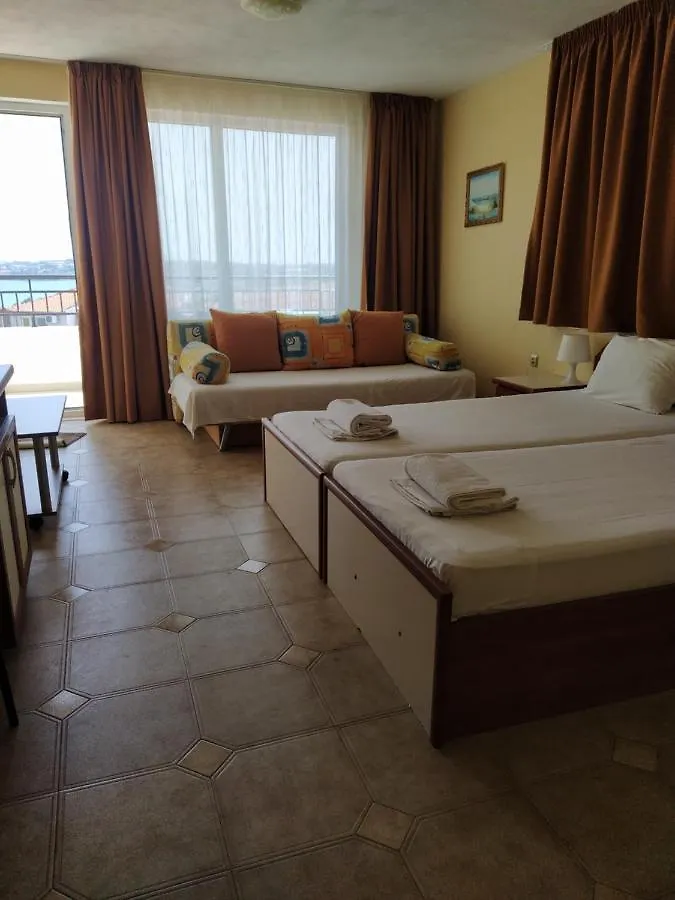 Guest House Polikseni سوزوبول