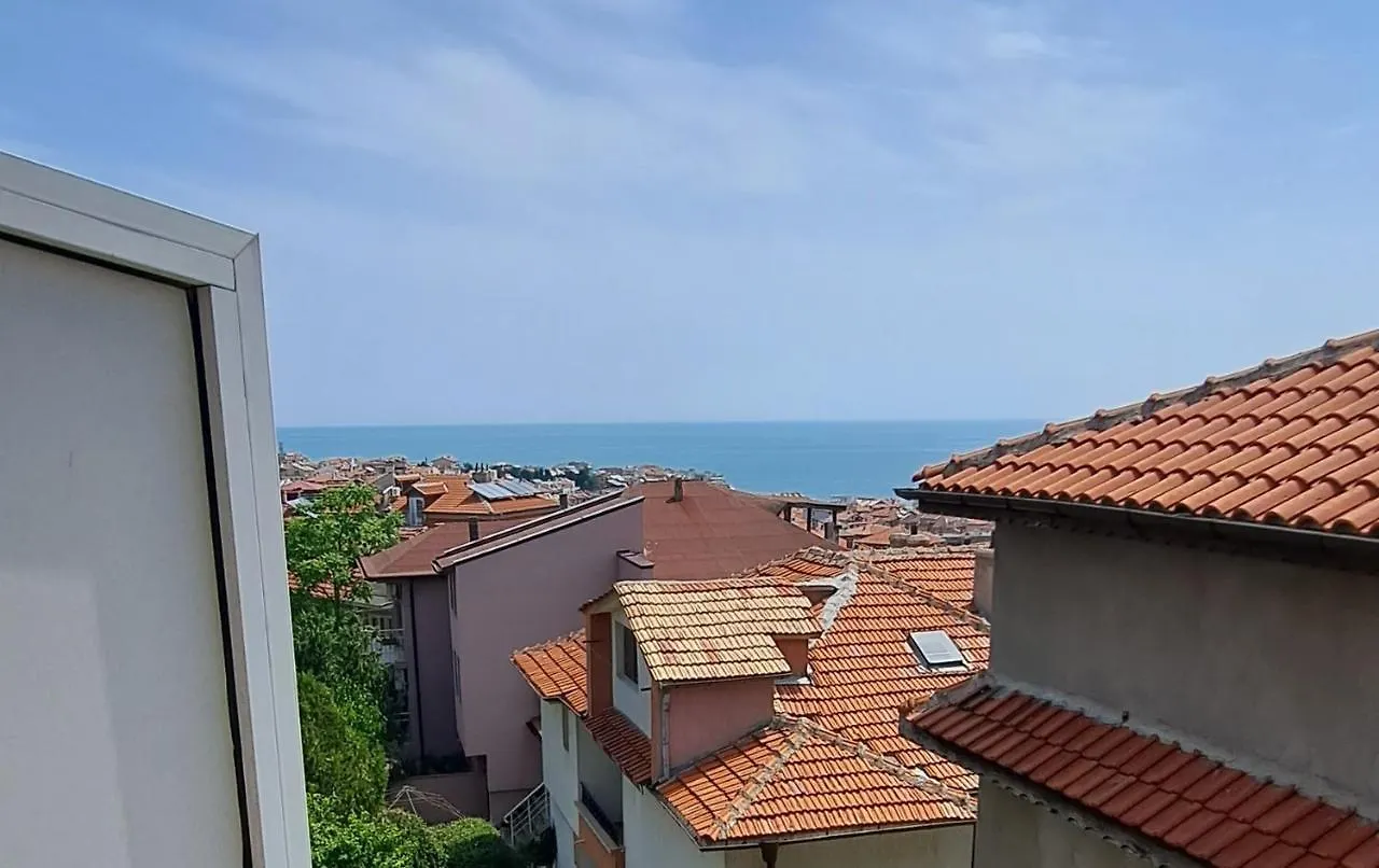 Guest House Polikseni سوزوبول 0*,