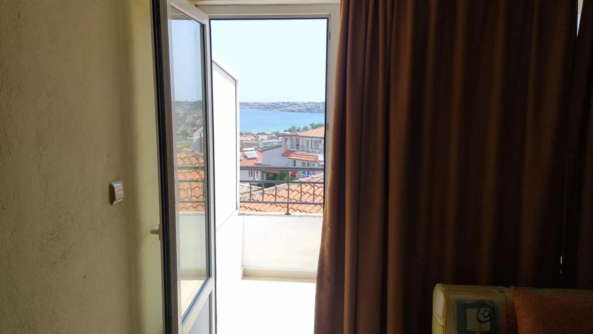 Guest House Polikseni سوزوبول